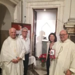 Don giulio albani con don piero milani e con alfredo e marinella capitani