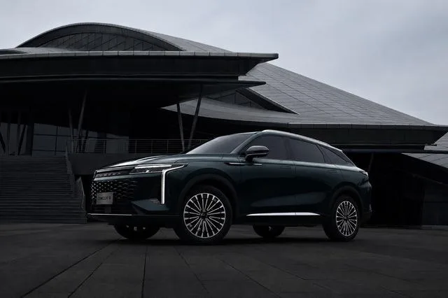 Omoda shs p aurora edition