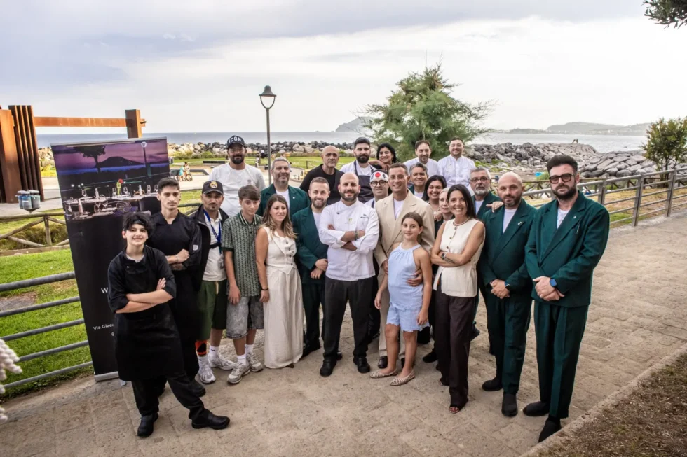 Pozzuoli protagonista del gusto: la Live Cooking Experience al White Chill Out Lungomare celebra l’eccellenza tra cucina, mare e grandi collaborazioni