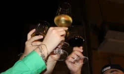 In alto i calici