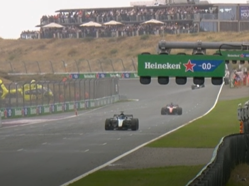 F1 SprintRace Olanda: ruggisce George Russell! Vittoria netta del pilota Mercedes