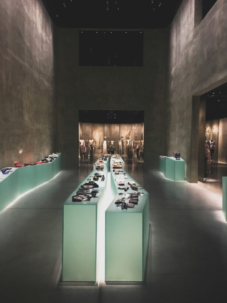 News:borse donate per sostenere il futuro della moda italiana