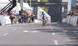 Mondiale ciclismo: l'imprendibile Evenepoel vince la cronometro iridata. Ganna sul podio